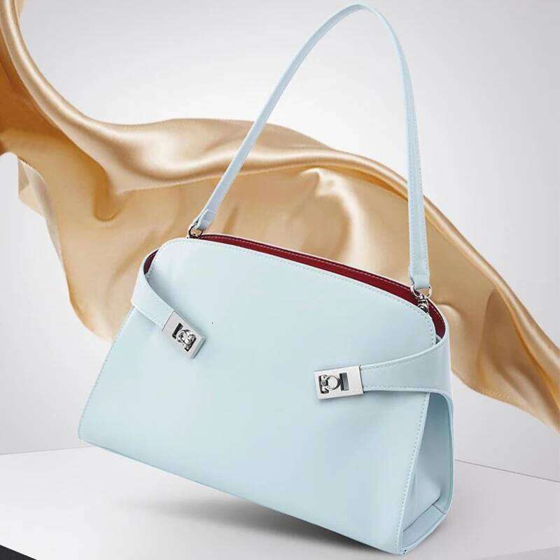 Brand Women s Handbags High Quality Large Capacity Shoulder Sier Lock Tote Bags New Versatile Elegant Underarm Bag bag
