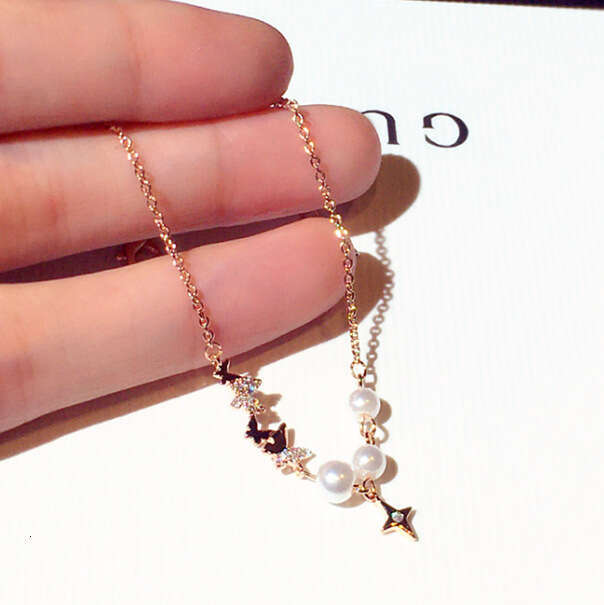 New Fashion Korean and Japanese Style Super Shiny Zircon Butterfly Pearl Star Pendant Bracelet Jewelry for Women S00321