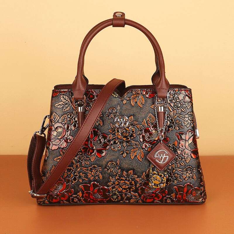 Handheld mother's 2024 new trend, light , large capacity bag, high-end feeling, middle-aged women's bag