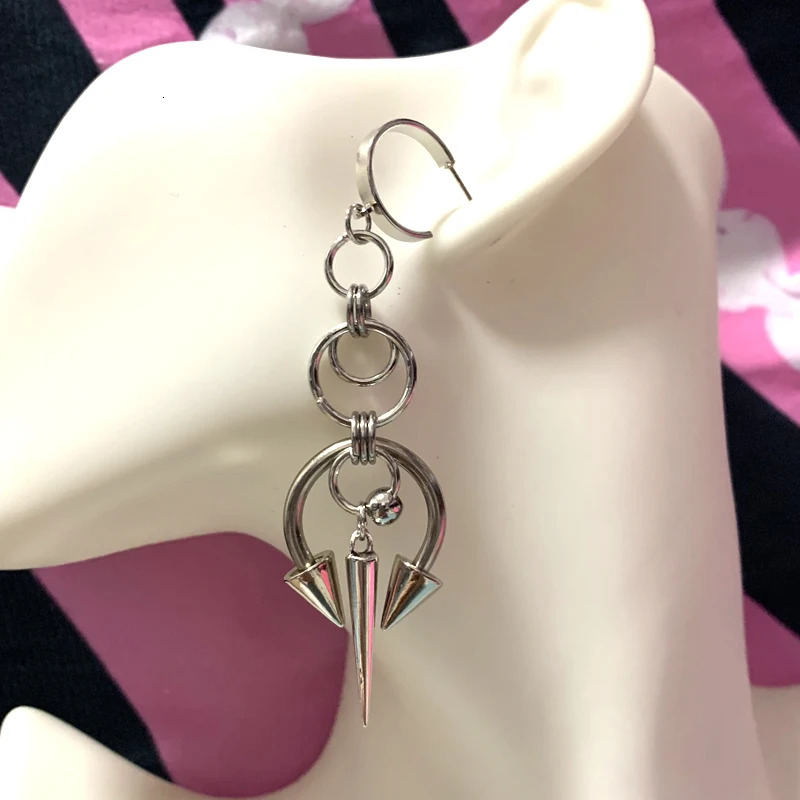 Grunge Rock Jewelry Chains Stitched Rivet Earrings for Women Korean Fashion Goth Earrings Charms Punk Accessories 250812