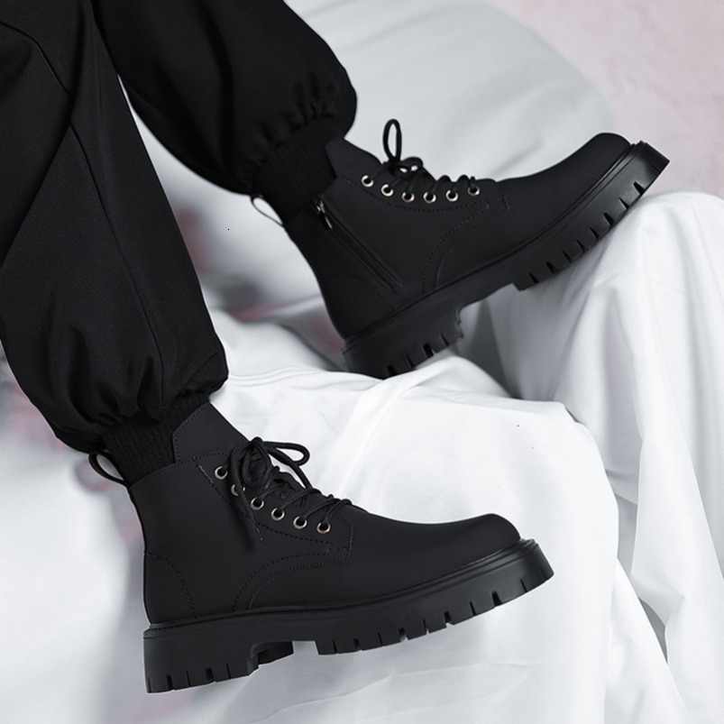 2024 Martin Men Autumn Workwear Leather Height Increasing British Style Elegant Motorcycle Trend Boots 3305-R
