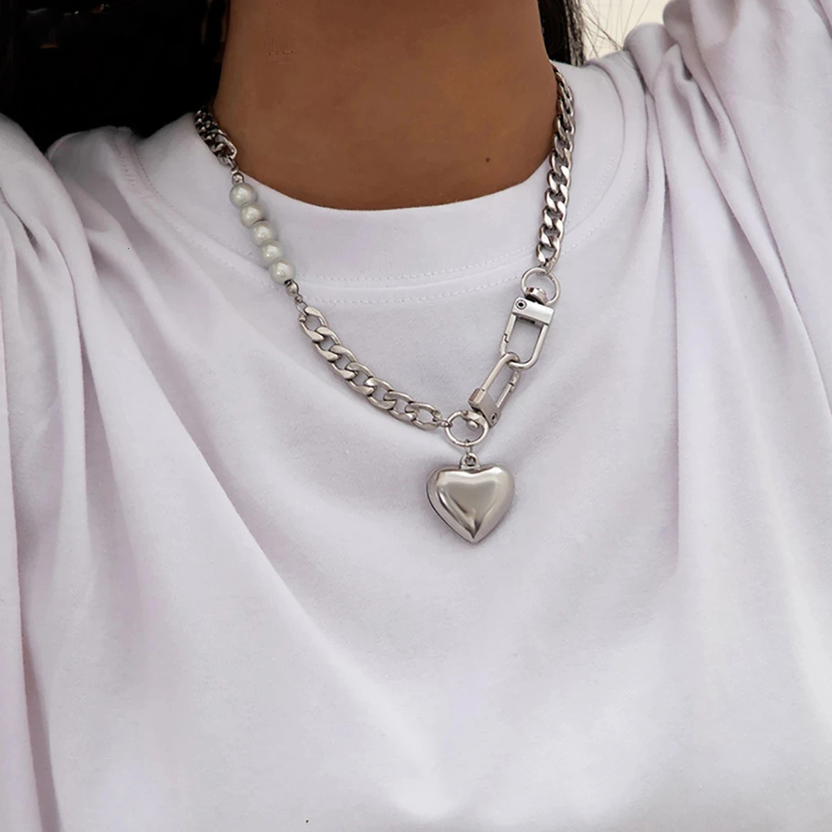 Salircon Punk Stainless Steel Heart Pendant Necklace for Women Kpop Steel Ball Lock Key Chain Necklace Gothic Jewelry Gift 250812