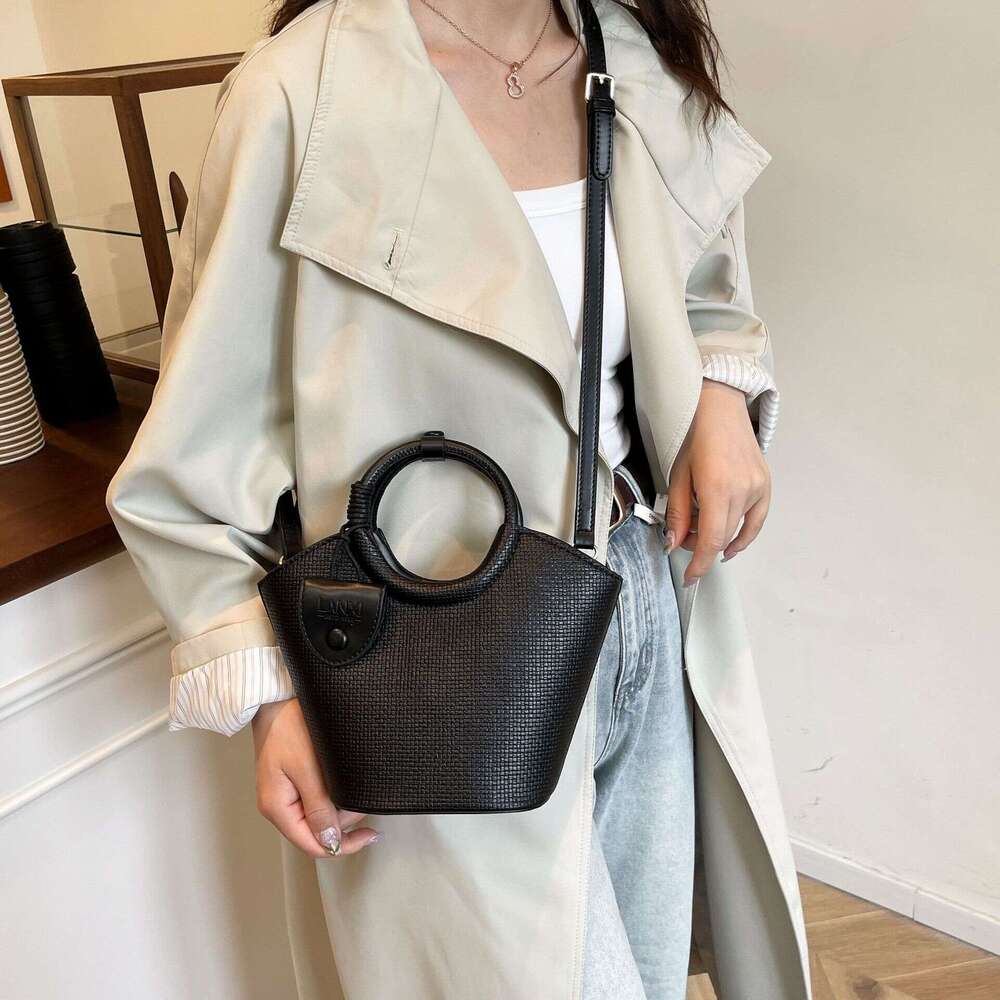 Korean Style Niche Design Fashion Color-Block Handbag Commuter for Women 2025 Summer New Versatile Crossbody Bucket Bag
