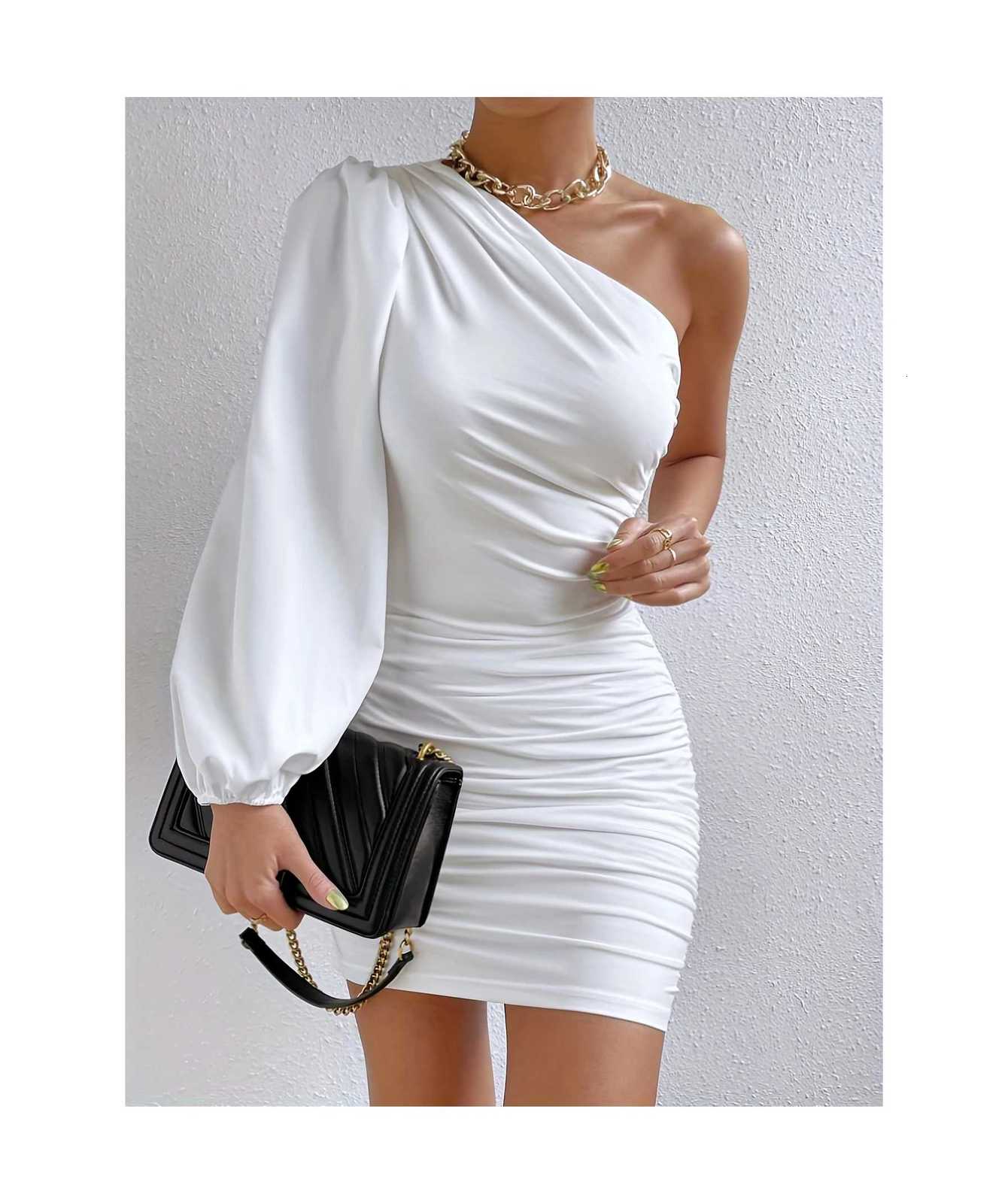 European and American sexy one-shoulder long sleeve pleated skirt with wrapped buttocks dress XJ250814