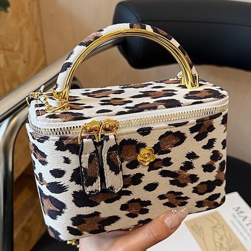 Luxury Brand Designer Bag Handbag Korean Fashion Leopard Print Stylish Versatile Chain Shoulder Bag Large Capacity Commuter Lipstick Crossbody Bag