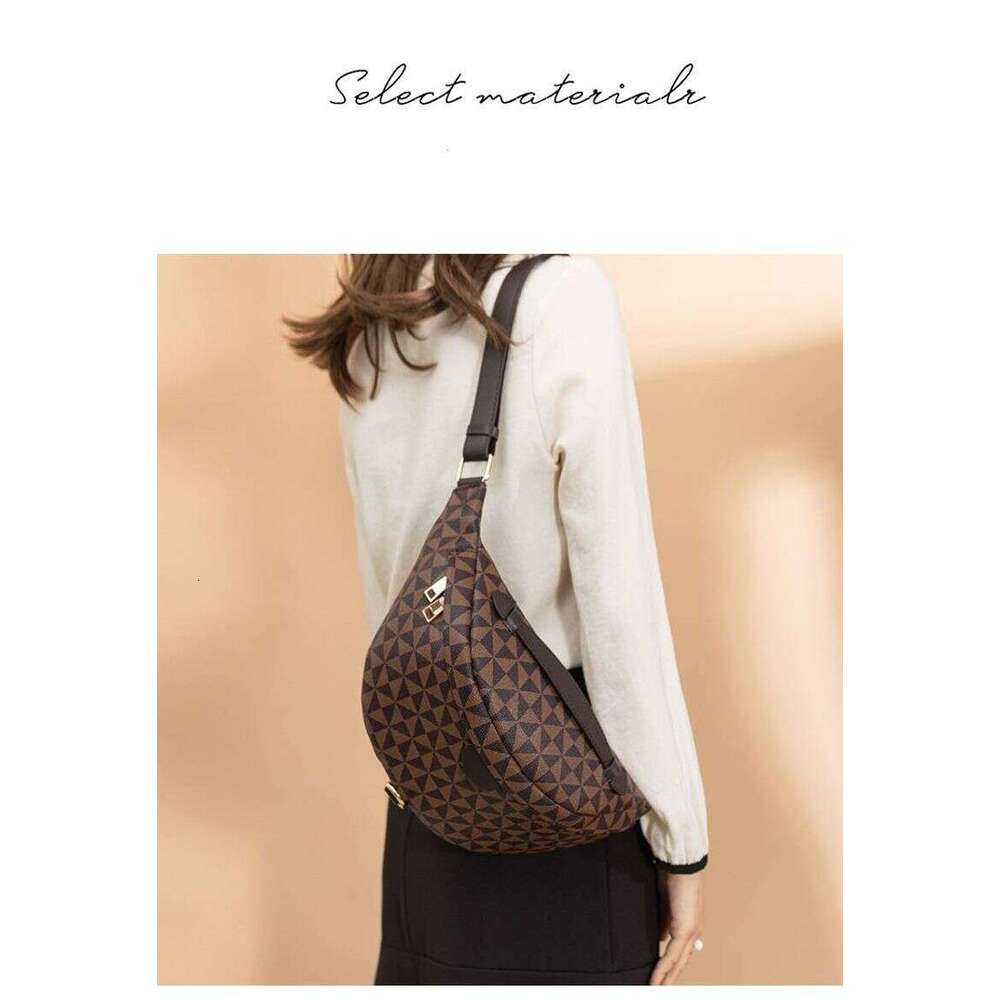 Light waist pack women's new fashion large capacity printed crossbody chest bag