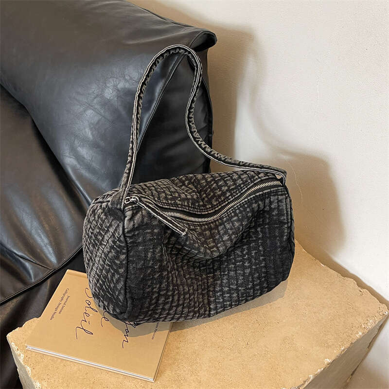 New Vintage Washed Denim for Women, Korean and Japanese Style, Trendy Shoulder Bag, Large Bags Designer Women Capacity Embroidered Pillow Bag