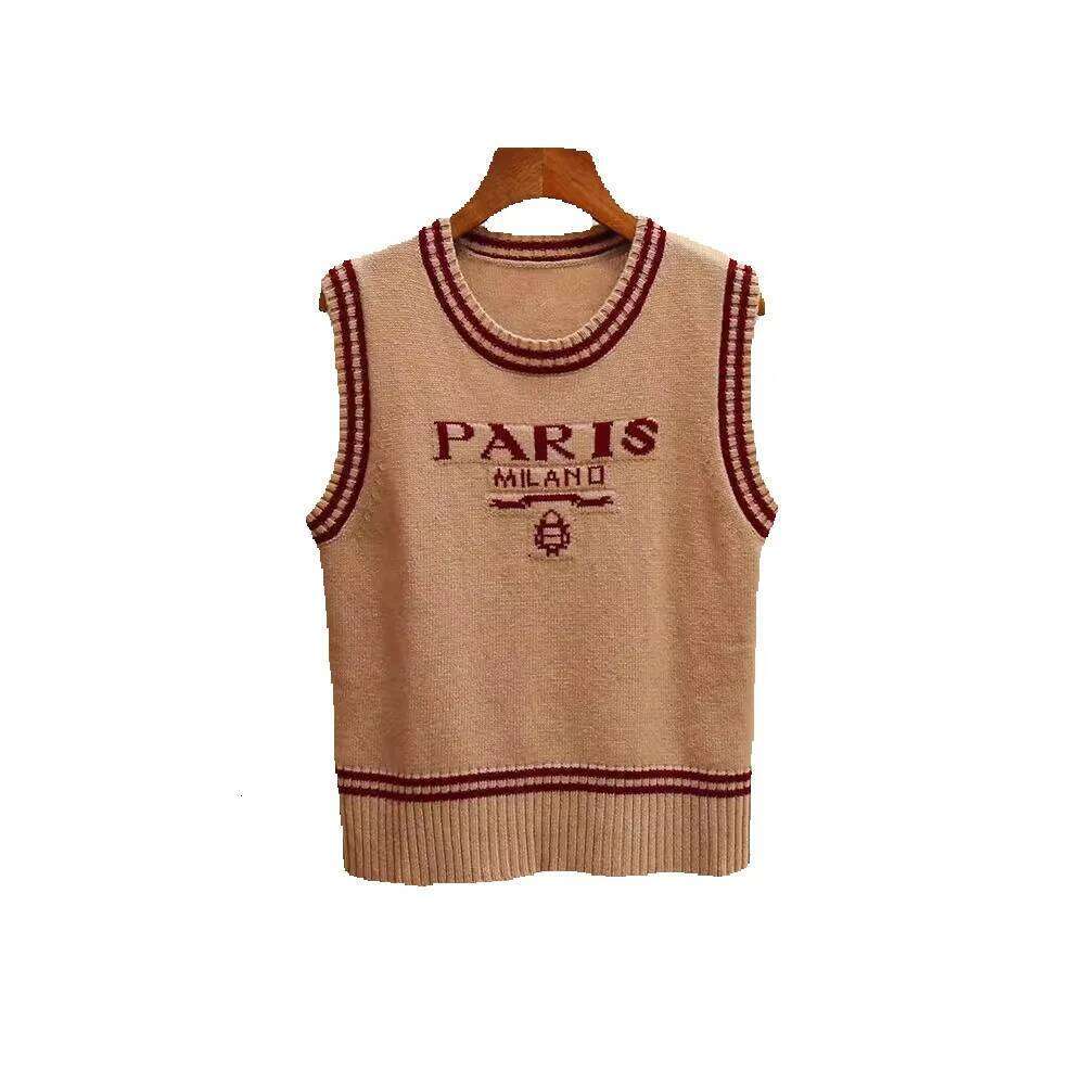 High-End Women's Fashion Color-Block Striped Round Neck Sleeveless Knitted Vest Top For Women