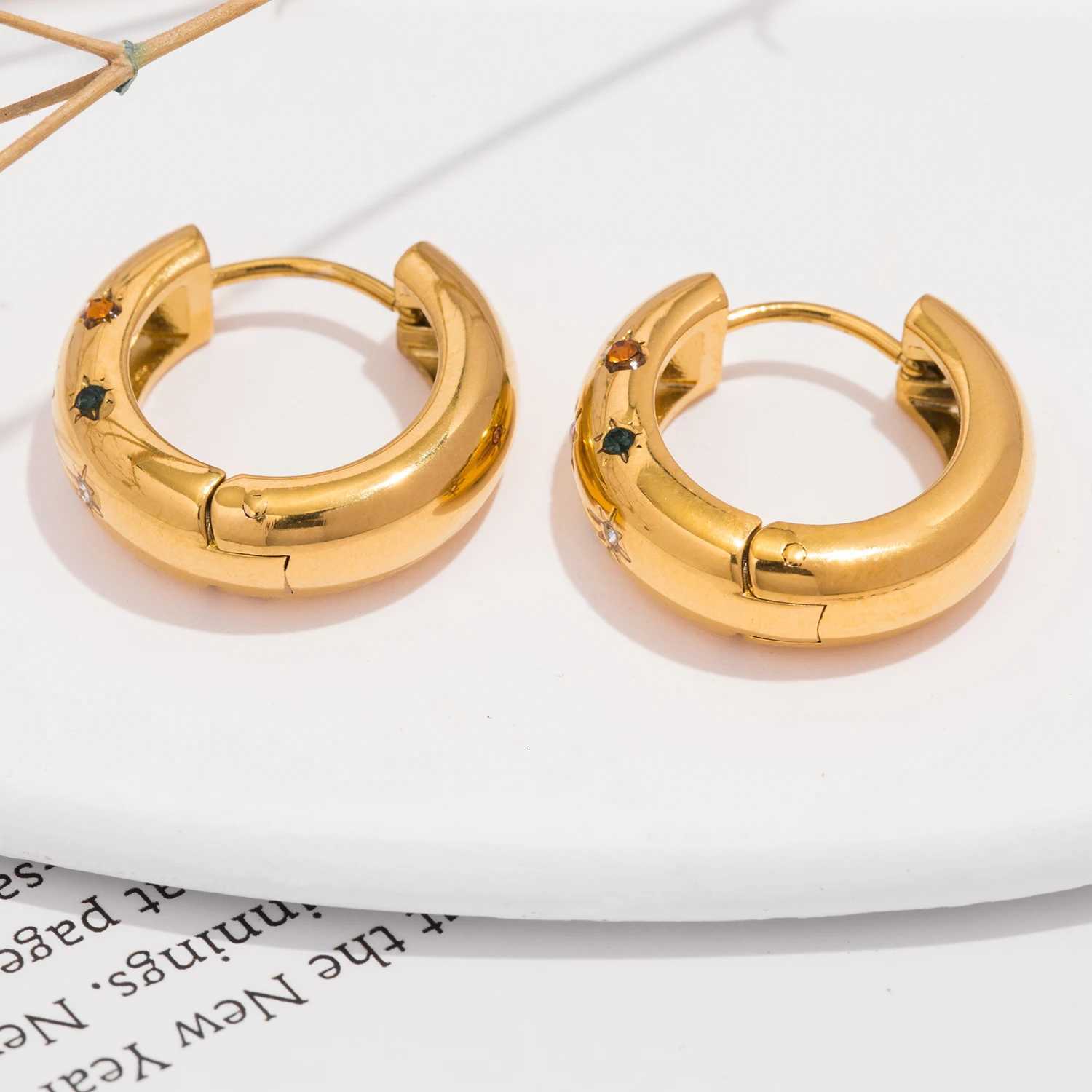 18K Gold Plated Stainless Steel Classic Inlaid Zircon Hoop Earrings for Women Exquisite Earrings XJ250814