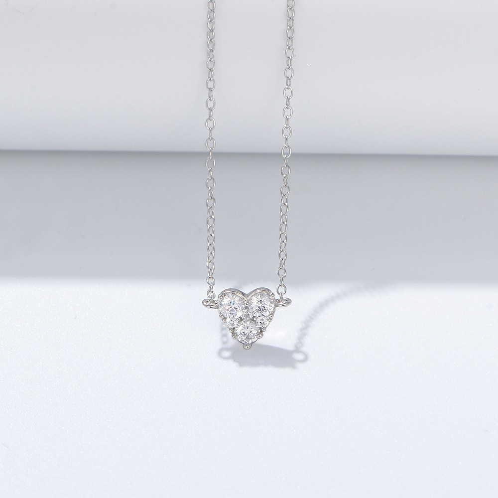 S Pure Sier Petite Dia-Studded Heart Necklace for Women Versatile Fashion Simple Heart-Shaped Zircon Collarbone Chain Jewelry