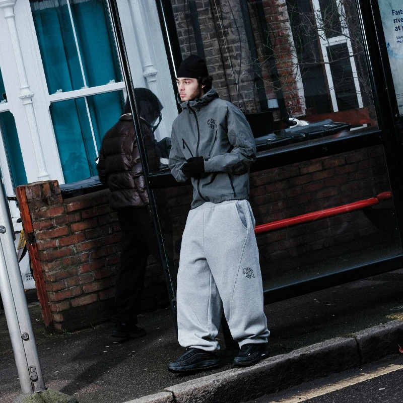 Y2K Trendy Joggers Street Retro Streamlined Seams Embroidery Unisex Sweatpants Hip Hop Harajuku Oversized Fit Casual Pants 250813