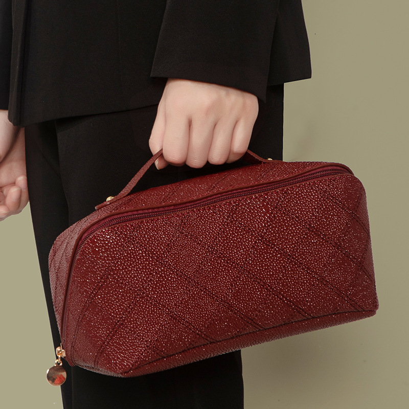 New Large Capacity Portable Organizer Waterproof High-Value Small Square Pillow Makeup Bag