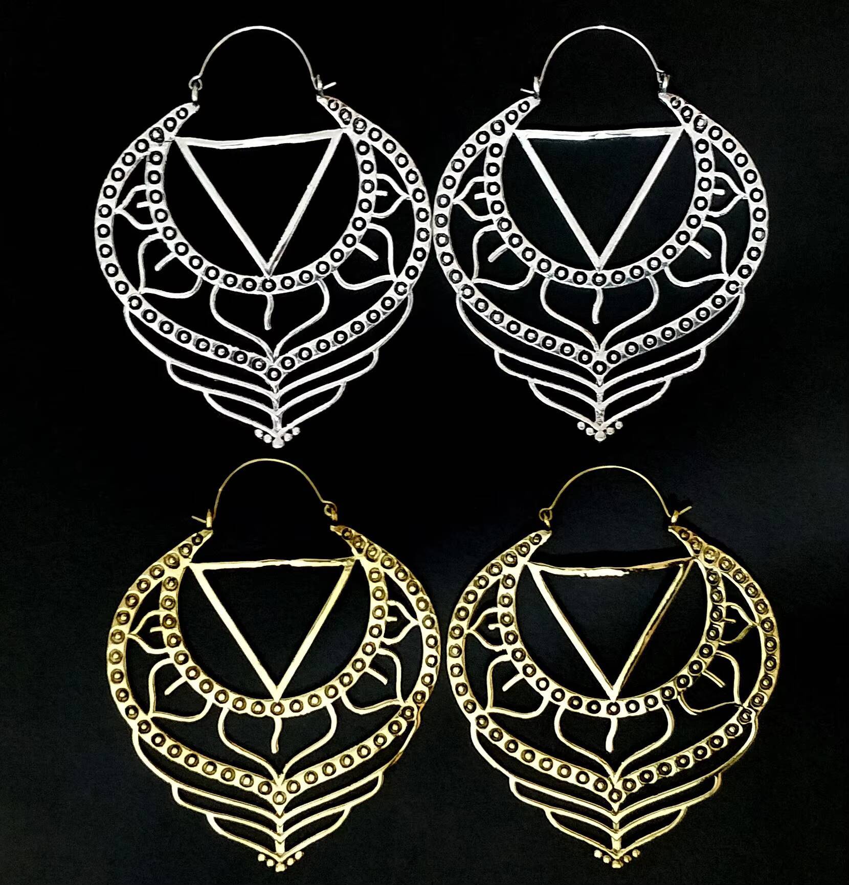 2022 Best Discount Bohemian Style Exaggerated Gold and Sier Colorful Heart-Shaped Large Hoop Earrings Ordinary Brass Metal Party