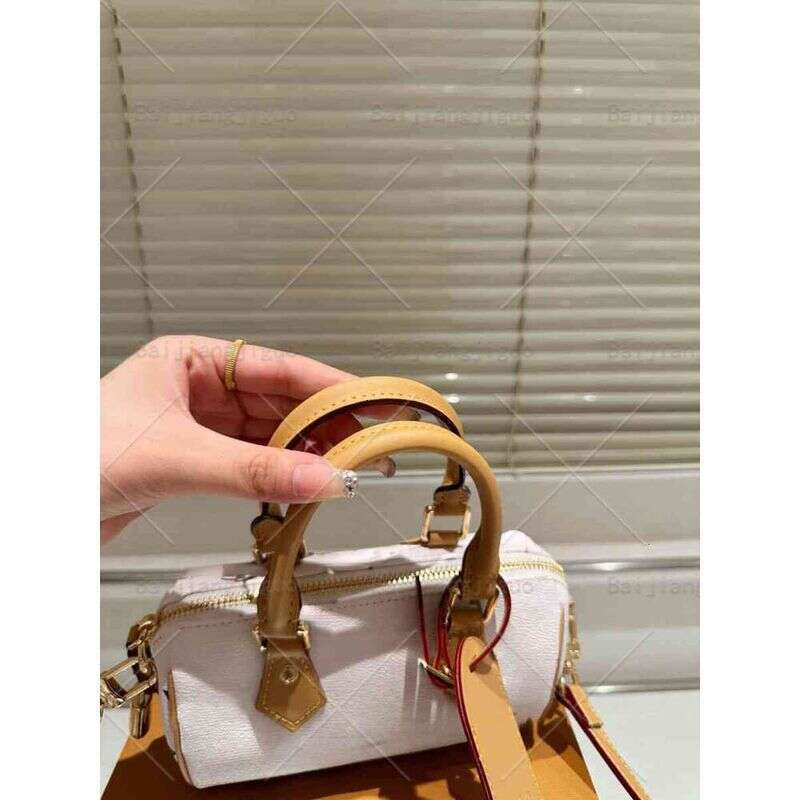 Designer Bags Suede Leather Clutch Brown Medium Small Zipper Women Party Waterproof Synonyms