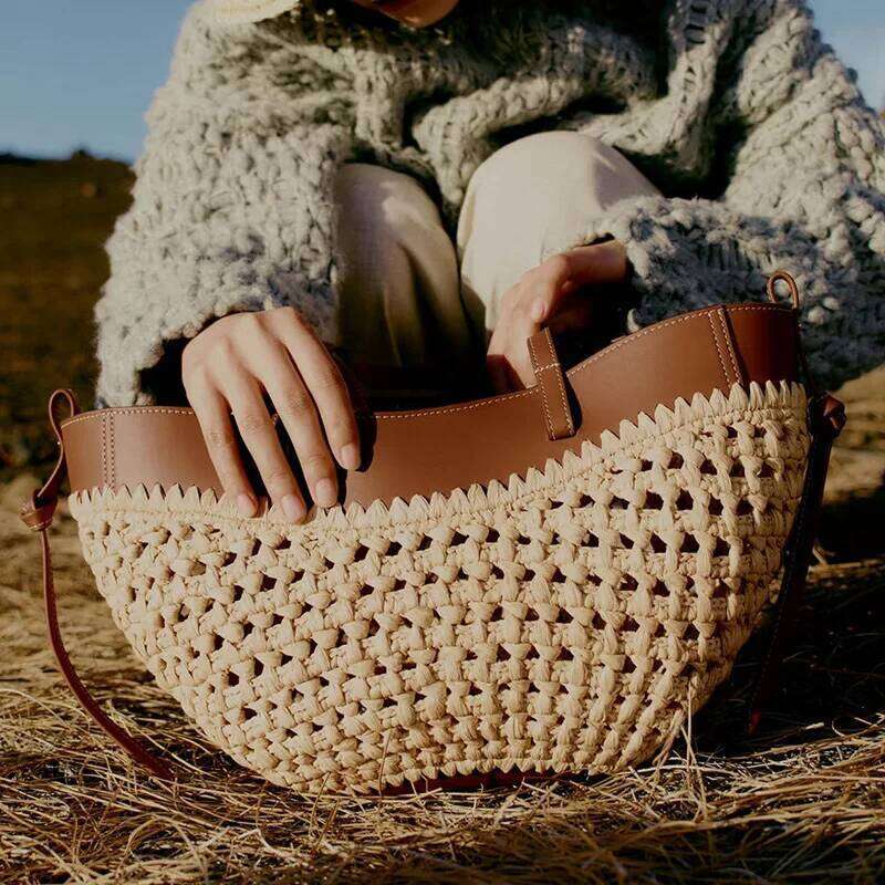 Fashion New Style Straw Beach Light Designer Shoulder Large Capacity Woven Contrast Color Simple Dumpling Bag