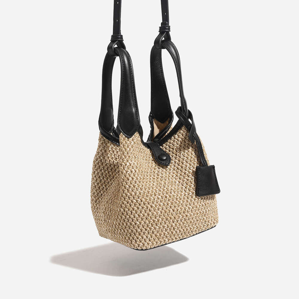 2025 New Handmade Woven Handbag Designer's Premium Single Shoulder Crossbody Large Capacity Bucket Bag
