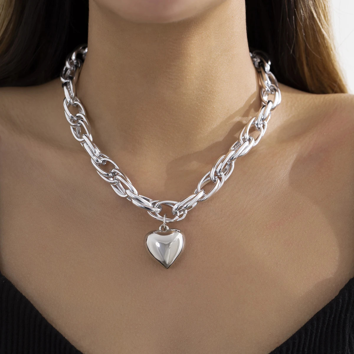 Hip Hop Thick Cross Chain With Heart Pendant Necklace for Women Chunky Short Choker Necklace Collar Fashion Jewelry on Neck 250812