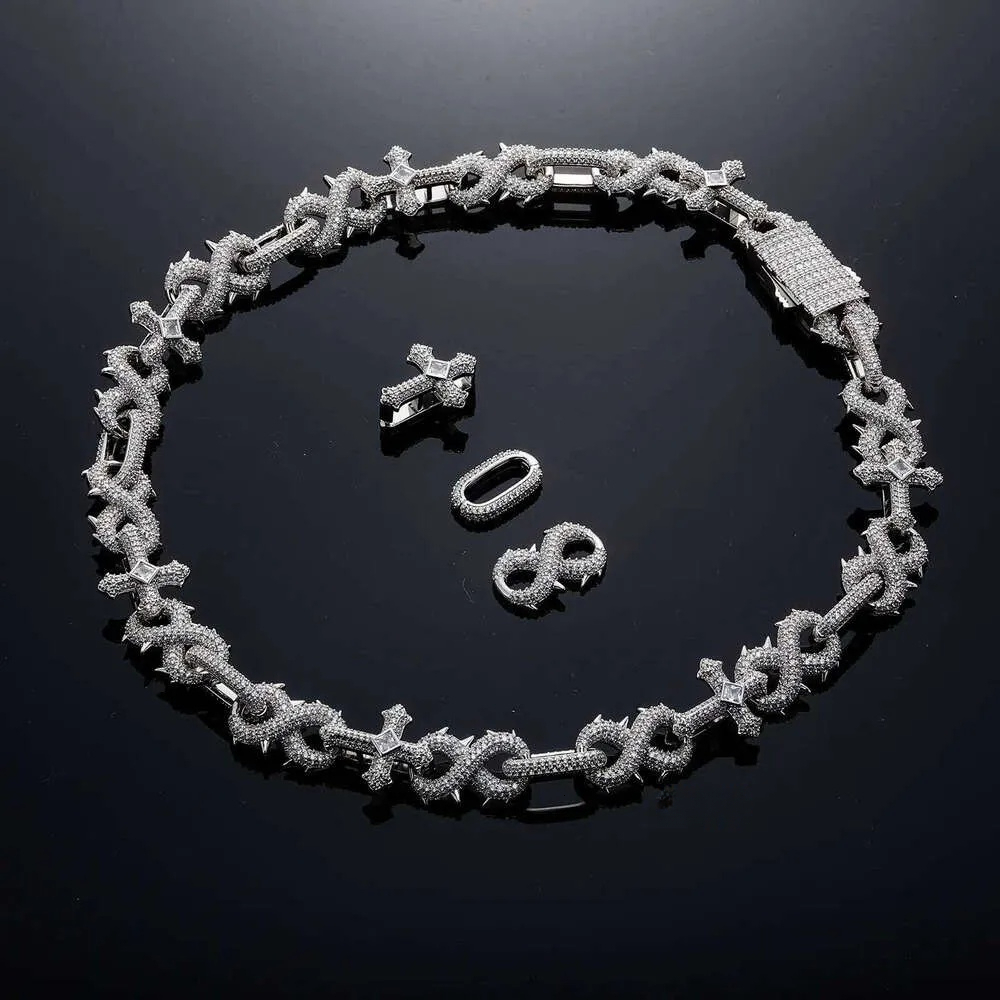 Hip-hop style 8-shaped embroidered cross necklace. Colombian chain-style pendant. Set with moissanite. Ice crystal inlay version. Personalized men