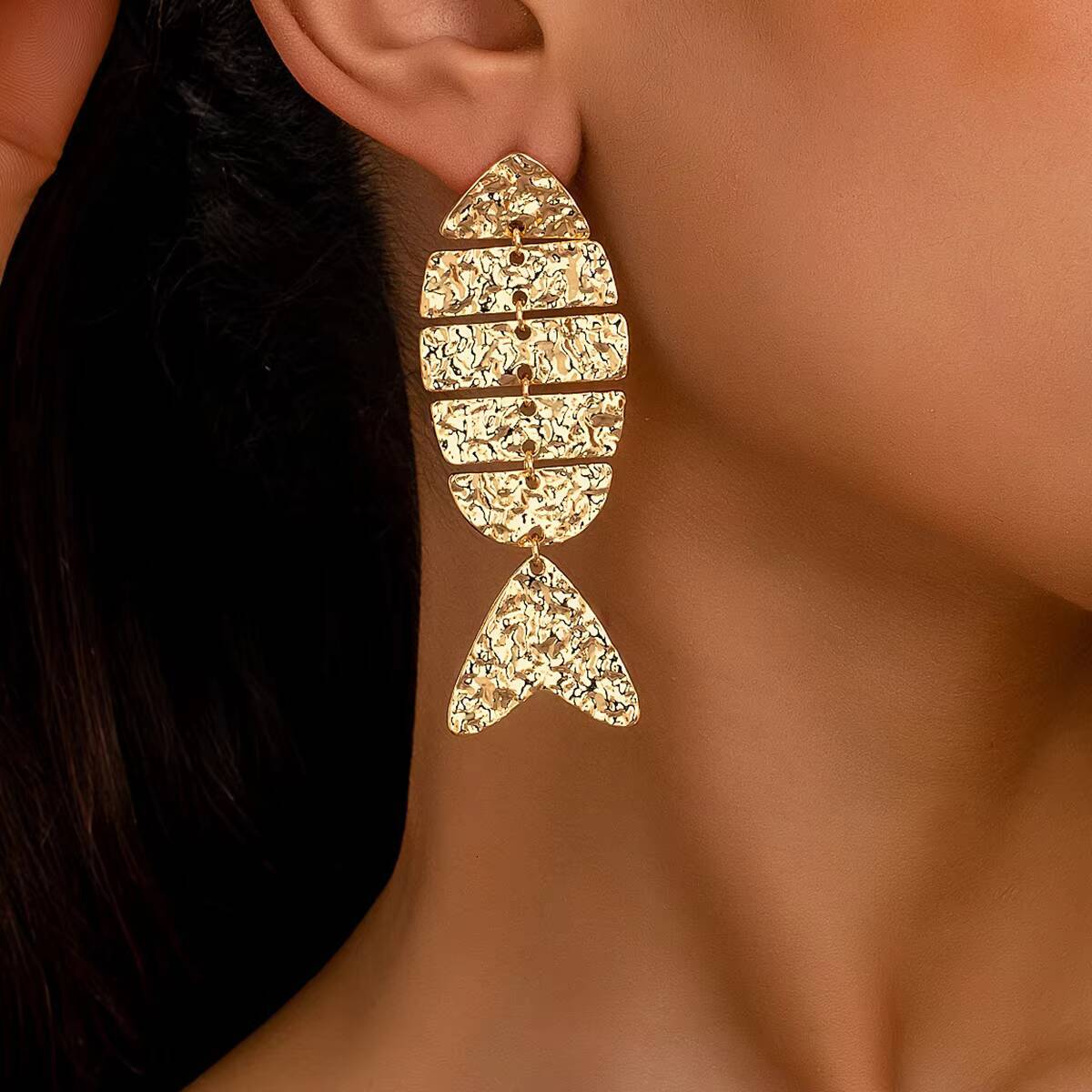 Female Celebrity Street Fashion Fashionable Women's Fishbone Pendant Earrings Irregular Hammered Pattern