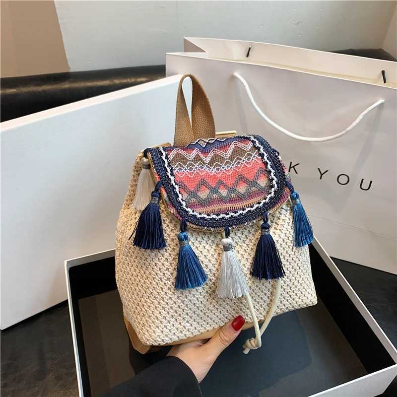 2023 New Fashion Folk Style Portable Small Bag Female Woven Shoulder Bag Niche High Sense Travel Luxury Women Straw Backpack XJ250814
