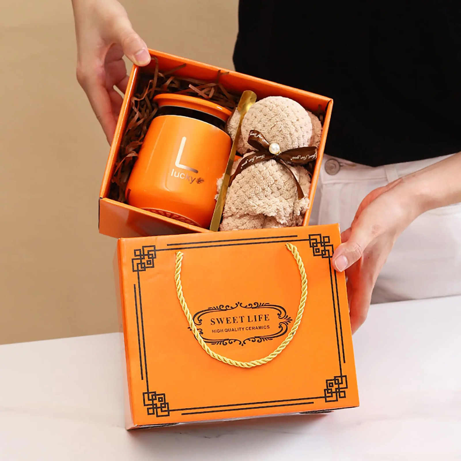 Luxury 4 in 1 Ceramic Coffee Cup Set With Towel Bear Spoon For Weddings Birthdays And Special Occasions - Includes Gift Box 250814