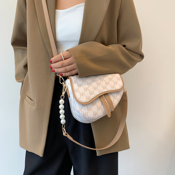 Luxury Bag Free Shipping Designer Niche New Women's Versatile Letter Printing Crossbody Shoulder Underarm Bag Fashion Saddle Bag Bags Casual Shop