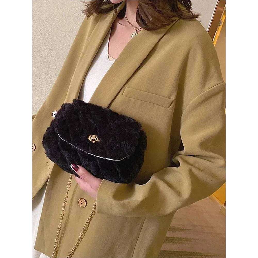 Autumn and Winter 2025 Women Small Fashion New Plush Shoulder Girl Crossbody Messenger Bag