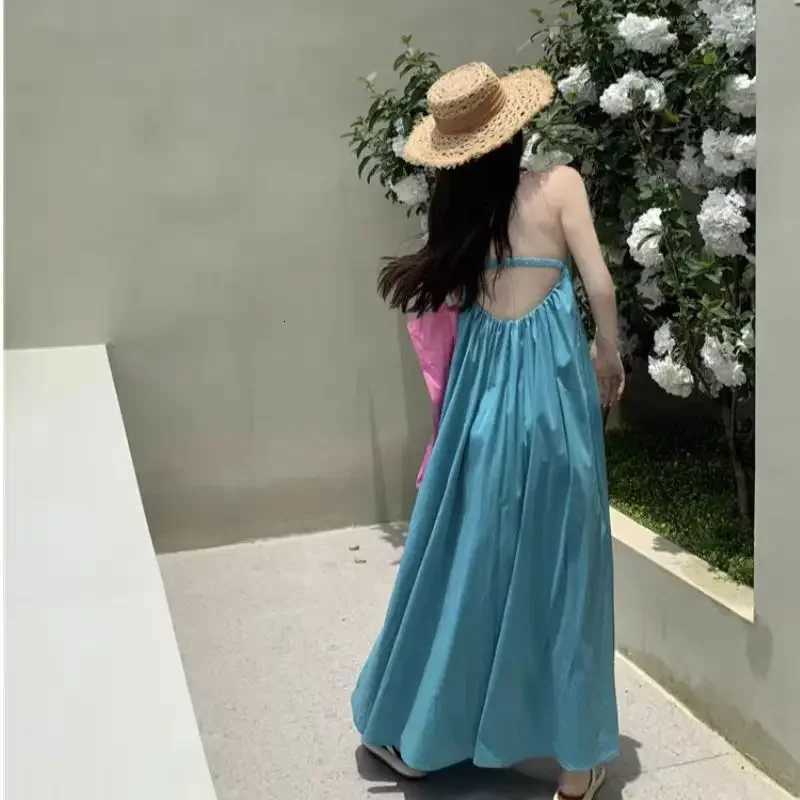 Summer Vacation Dress Thailand Style Open-back Halter Neck Age-reducing Photography Beach Long Dress with Belt XJ250814