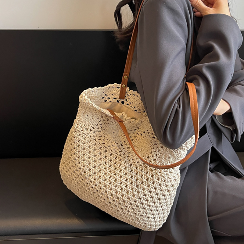 Large Capacity Straw for Women Summer New Woven Hollow Beach Vacation Shoulder Tote Bag