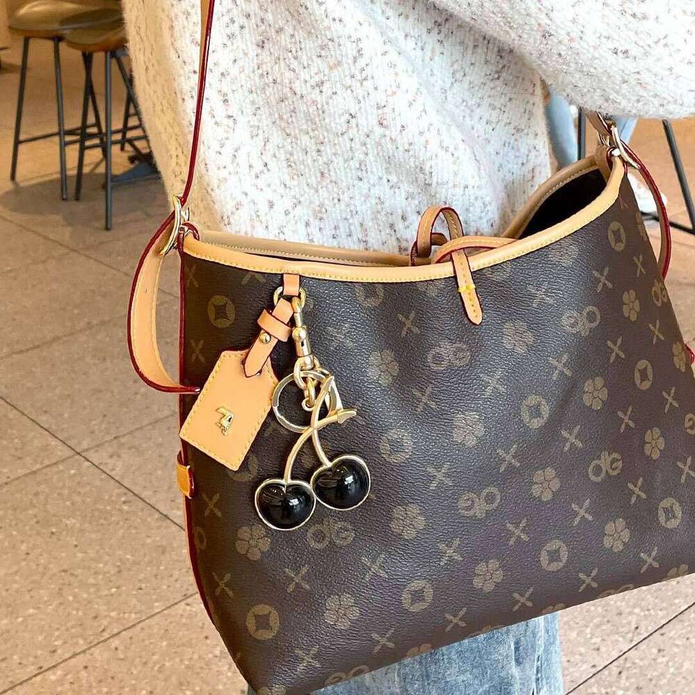 Luxury Bag charms Designer Keychain for Women Accessories Cute Fruit charm Cherry Handbag Pendant Suitable for any style of bags