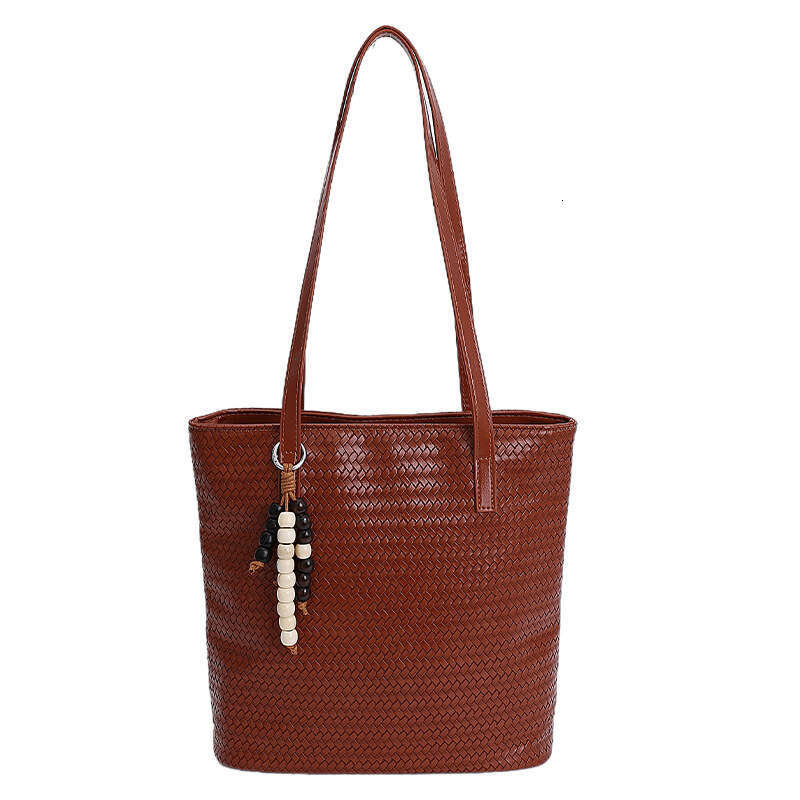 Woven Bucket for Women 2025 New Large Capacity Tote Versatile Shoulder Commuter Underarm Bag