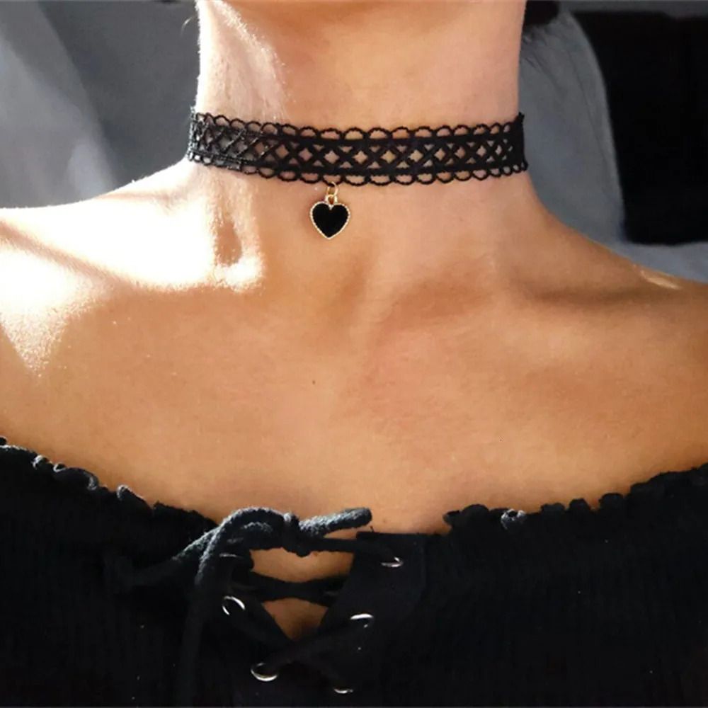 Vintage Fashion Black Lace HeartShape Artificial Pearl Pendant Necklace Female Women Sexy Simple Choker Ladies Party Jewelry 250811