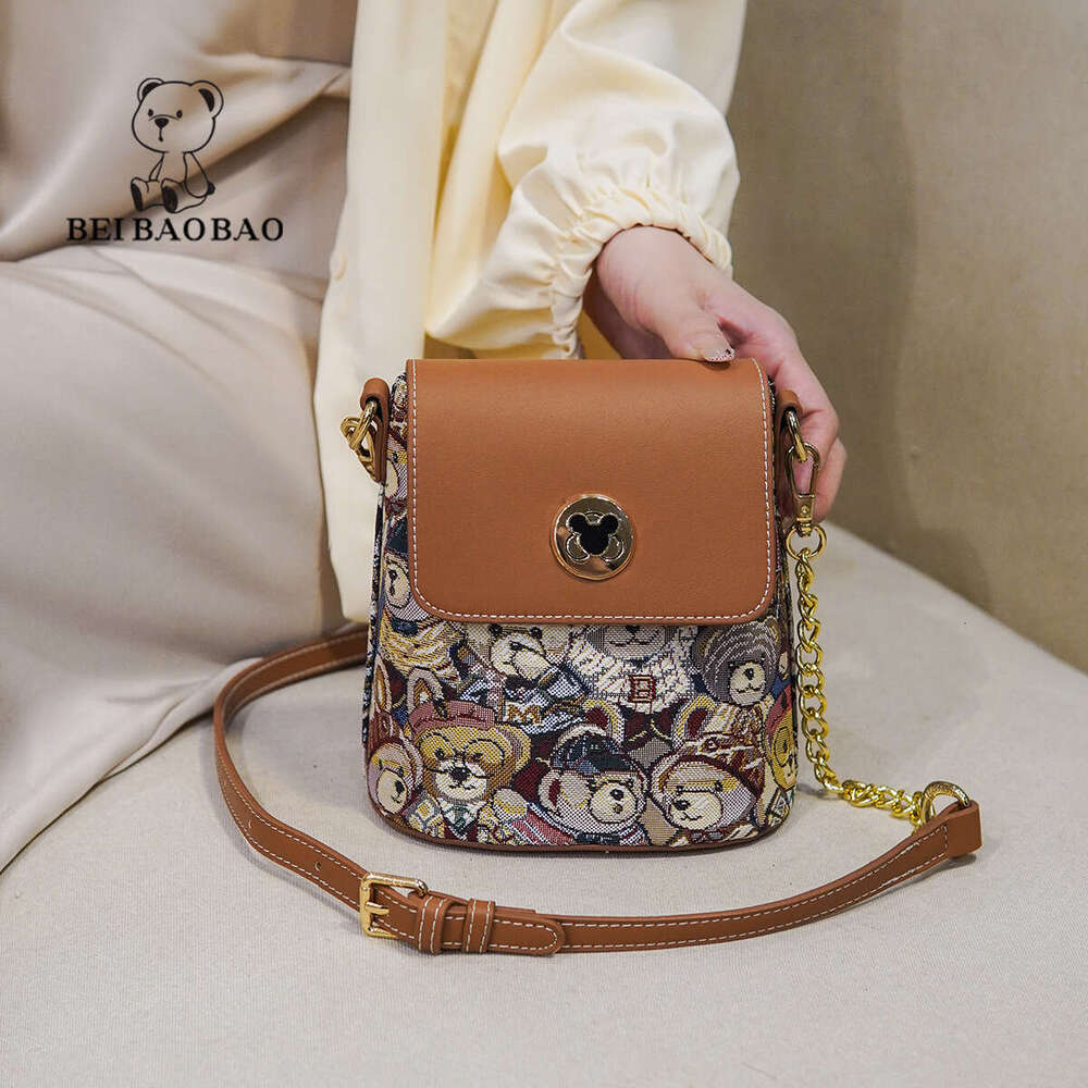 Women's Beibao Chain New Summer Bucket Fashion Single Shoulder Crossbody Cute Bear Flap Canvas Bag