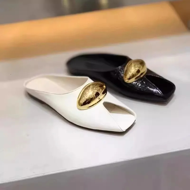 Elegant Temperament Metal Buckle Fish Mouth Slippers Fashionable Flat Shoes Cool Slippers Summer Trend 250809