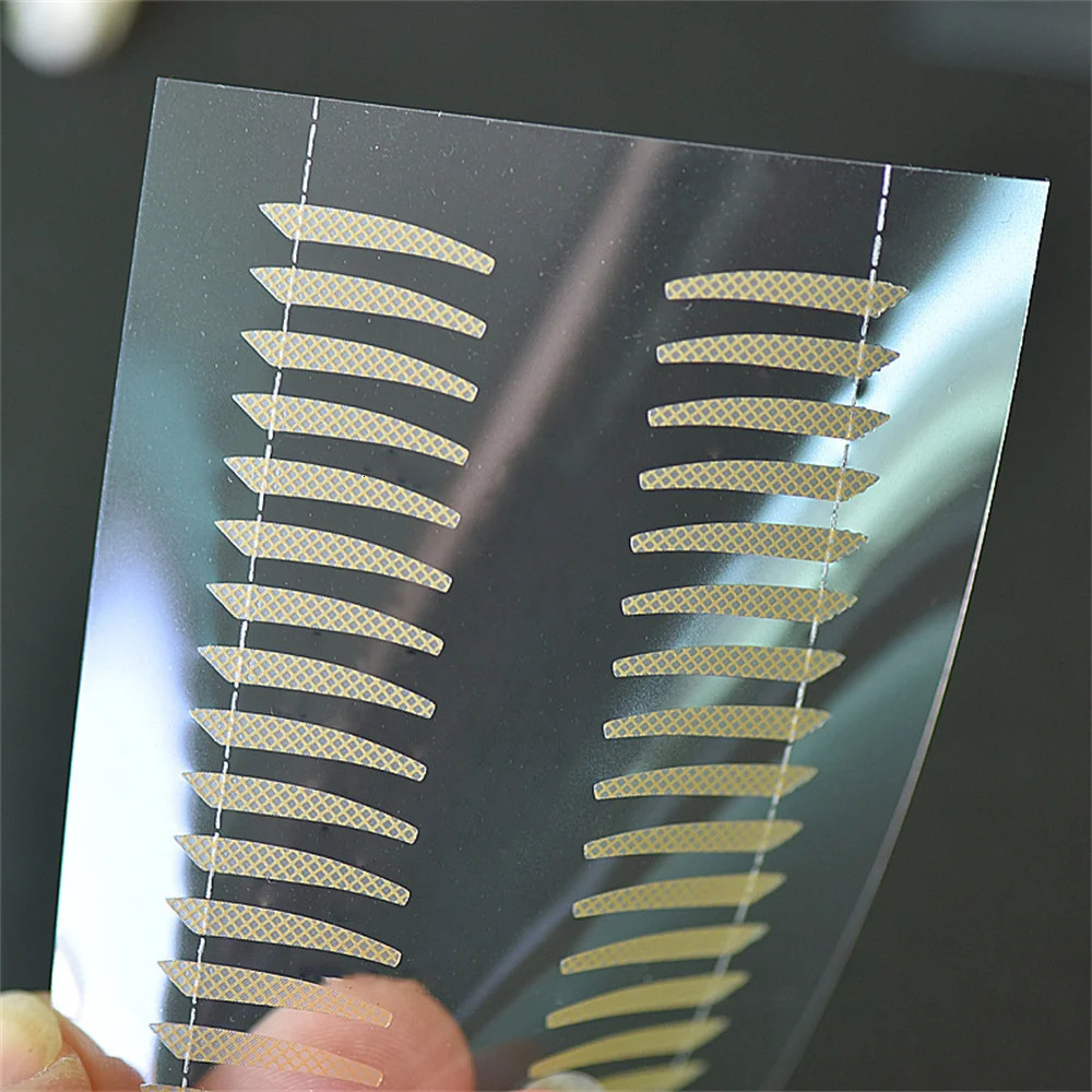 150Pairs/300PC Eyelid Tape Sticker Invisible Double Fold Eyelid Lace Paste Clear Beige Stripe Self-adhesive Eye Tape Makeup Tool 250811