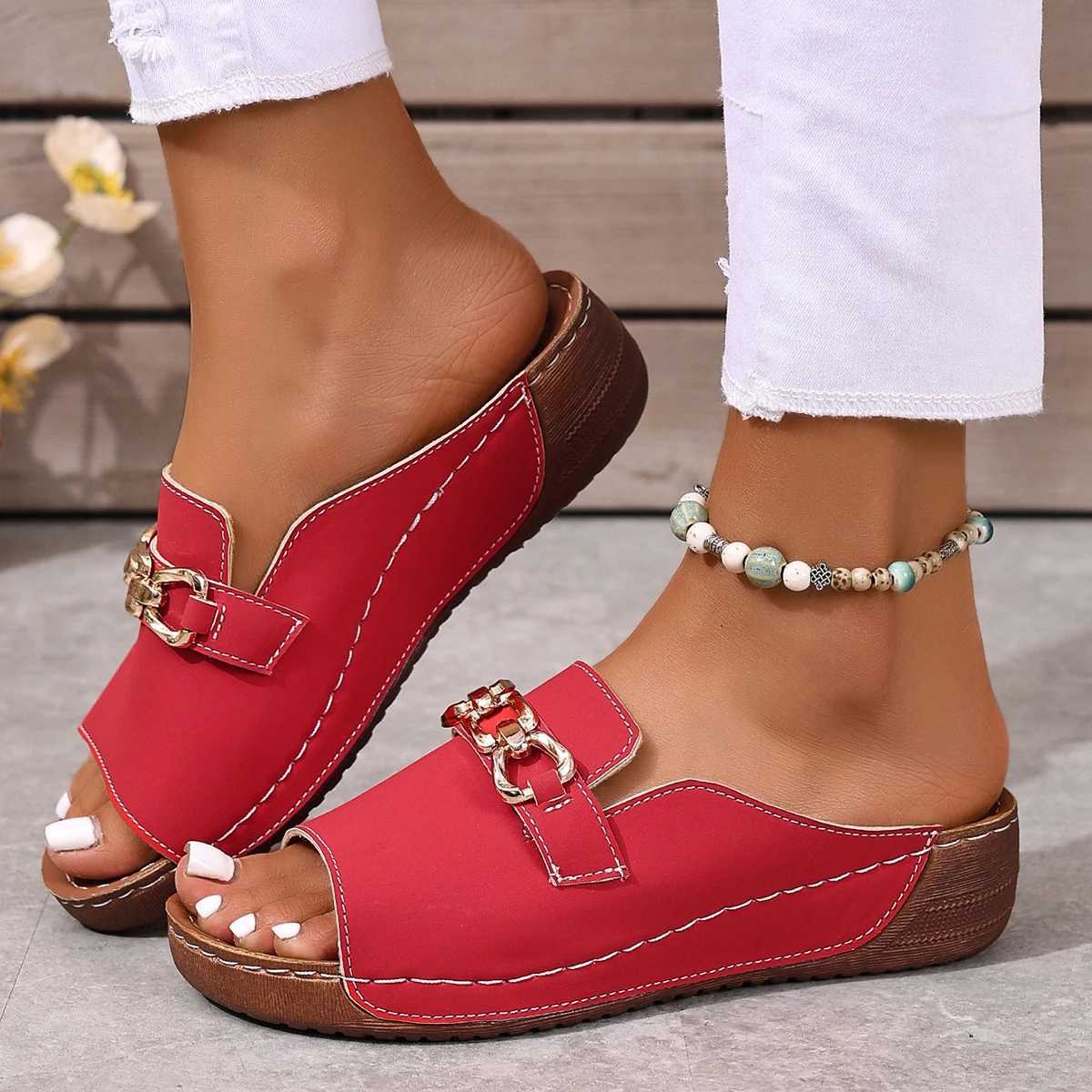 2025 Summer Retro Thick Bottom Platform Sandals for Women with Metal Chain Decor Plus Size 43 Non-Slip Beach Shoes W250814