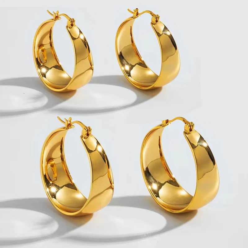 25/30mm Stainless Steel Gold Plated Smooth Wide Hoop Earrings for Women Large Circle Earring Statement Jewelry Gift XJ250814