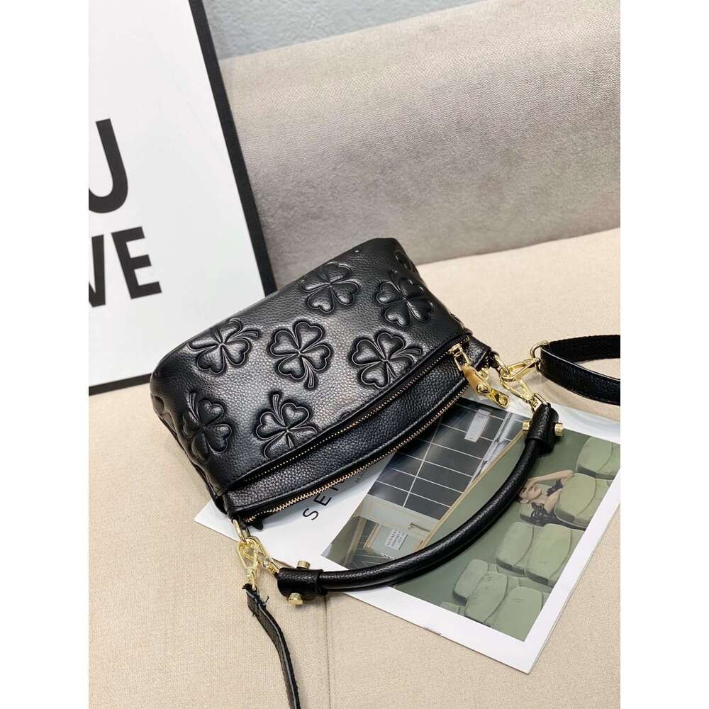 Hot Selling New Top Layer Cowhide Women's Single Shoulder Crossbody Shell Bag Fashionable Large Capacity Design Designer Bags