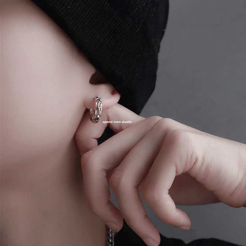 1 Pair Punk Hollow Dragon Carved Ear Buckle Earrings For Men/Women Black Color Hip Hop Street Fashion Popular Cool Ear Jewelry XJ250814