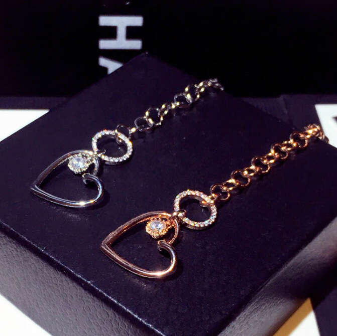 New Fashion Korean and Japanese Style Trendy Super Shiny Zircon Heart Pendant Bracelet Jewelry for Women S00326