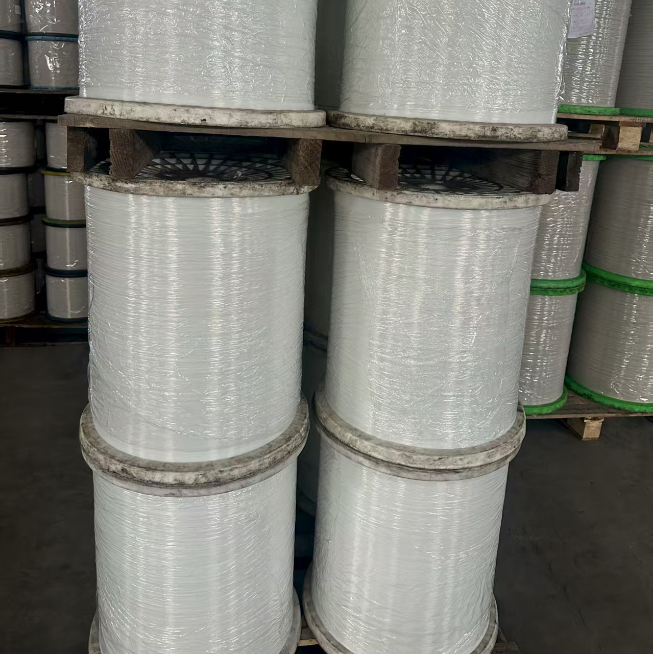 AA Grade White Nylon Polyester Monofilament is Mainly Used for Making Zippers for Clothing and Luggage