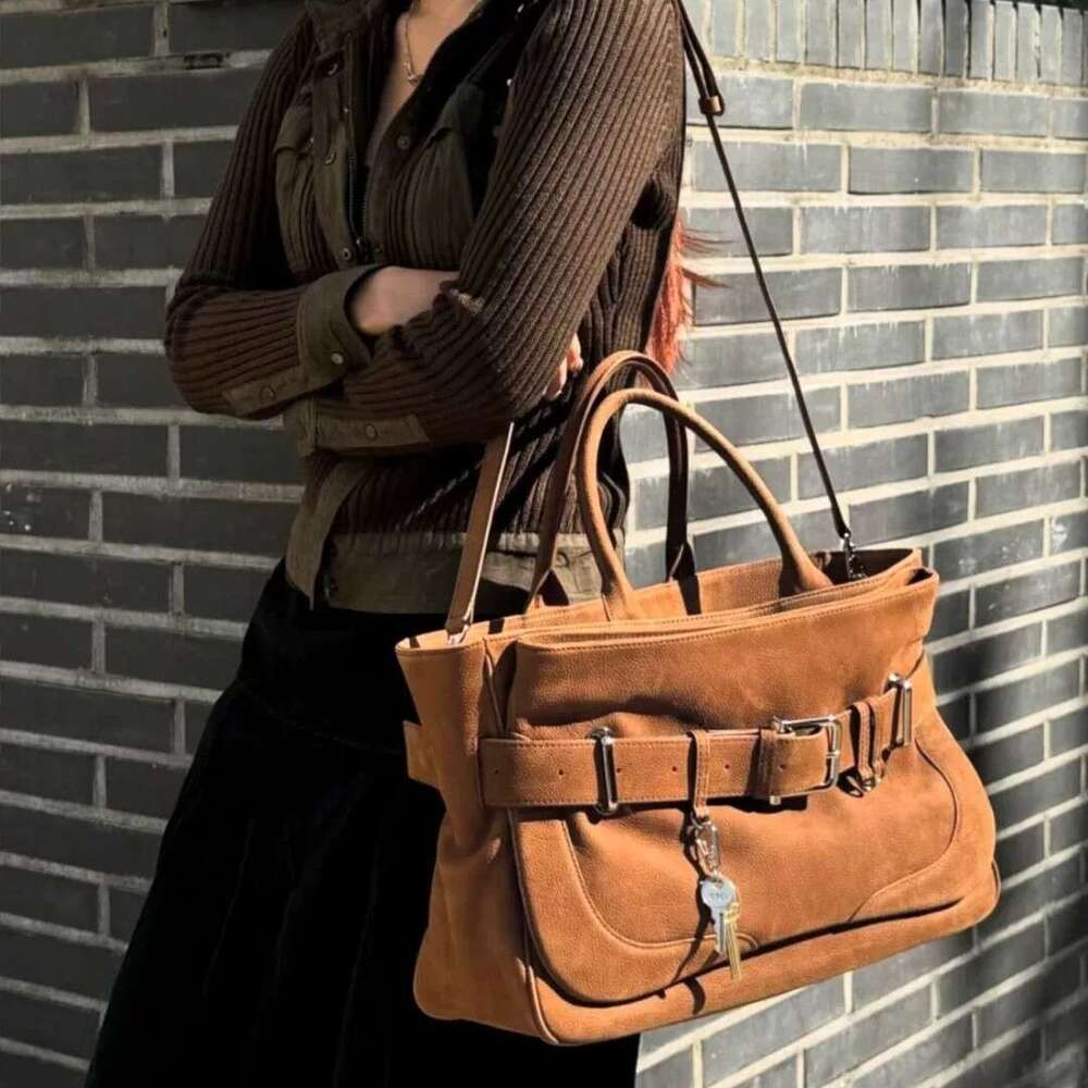 Designer Bag Tote Shoulder Internet Celebrity Style Fashion Belt Buckle Handbag Autumn Winter New Versatile Commuting Design Single Crossbody Bag