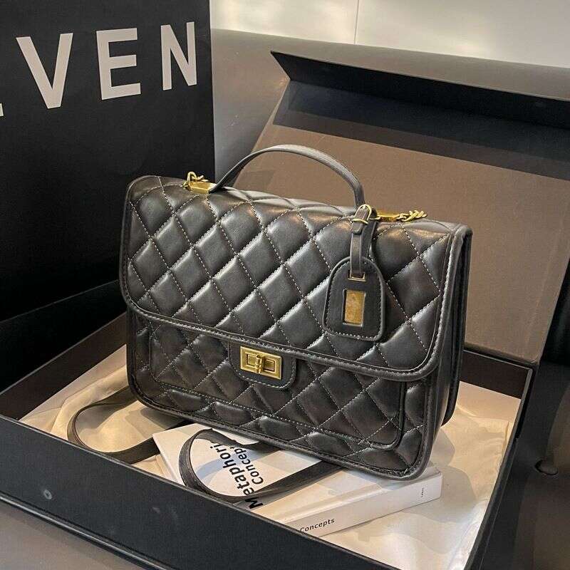 Xiaoxiangfeng for Women's 2023 New Handheld Lingge Chain Bag Versatile Commuter Large Capacity One Shoulder Backpack