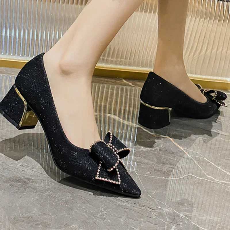 2025 Spring New Pointed Toe Crystal Butterfly-knot Shoes for Women Pumps Ladies Med Heel Luxury Dress Party Wedding Shoes Female W250814