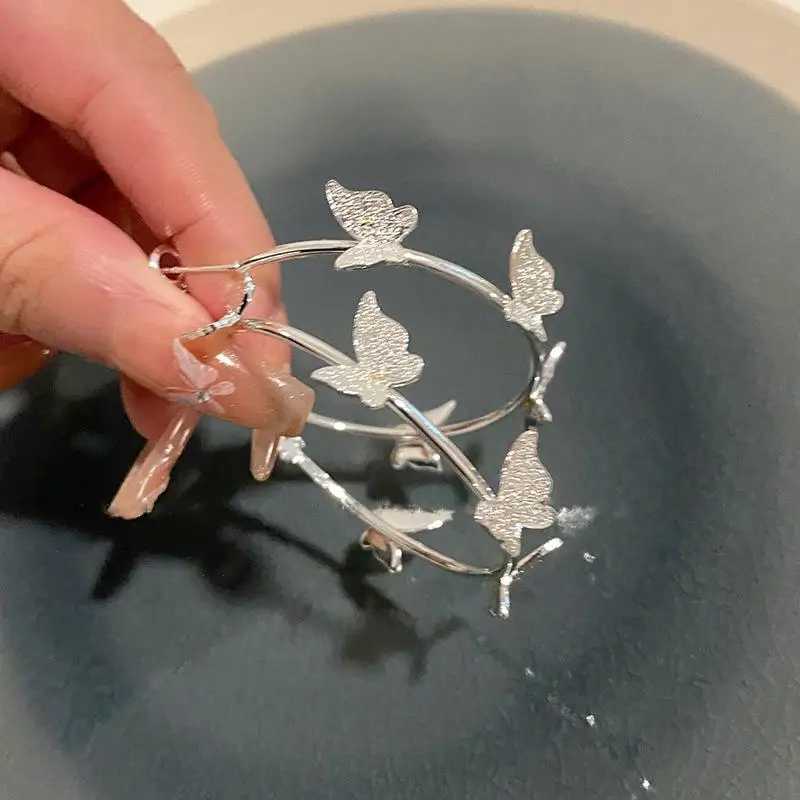 Fashion Shiny Butterfly Hoop Earrings for Women Jewelry 2024 Trending Korean Cute Metal Big Circle Earrings Mothers Day Gift XJ250814