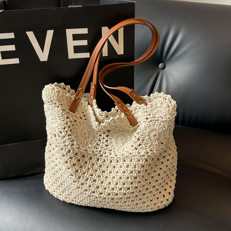 Large Capacity Straw for Women Summer New Woven Hollow Beach Vacation Shoulder Tote Bag