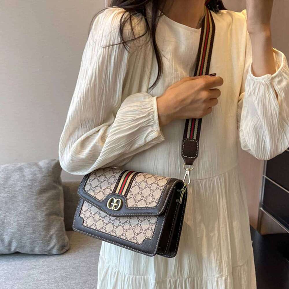 Hot Selling Fashion Classic Geometric Print Quilted Shoulder Metal PU Lightweight Flap Magnetic Snap Adjustable Strap Crossbody Bag Designer Bags