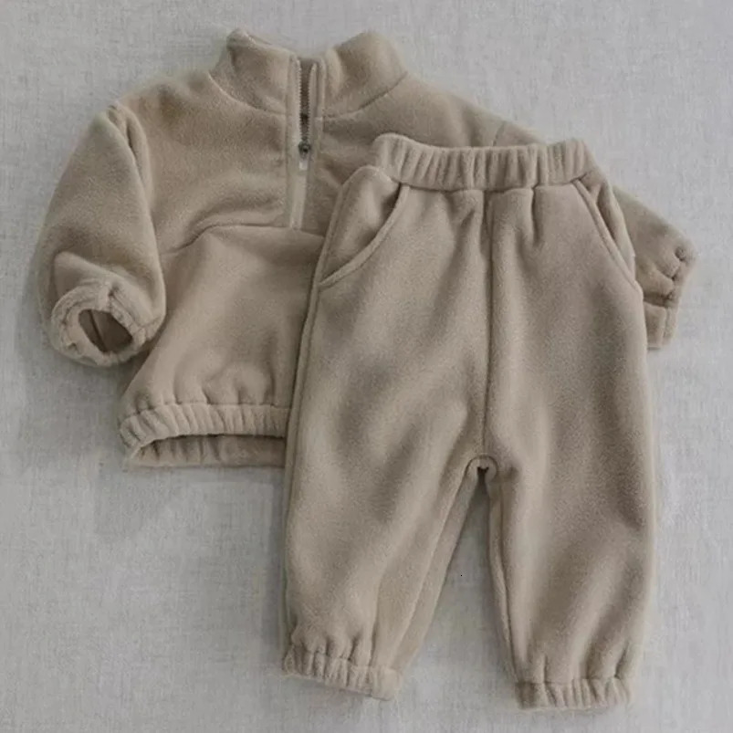 Baby Clothes Sets Girls Boys CoatsPants 2Pcs Sports Suits Solid Color Thicken Fleece Warm Toddler Winter Casual Tracksuit 250813