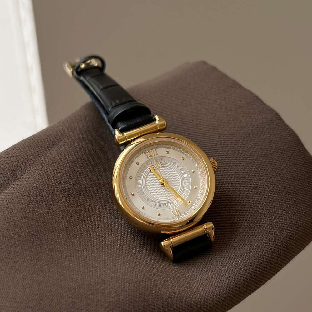 Round Small Dial Watch for Women, Niche Light Women Luxury Designer Artistic High-End Commuter Leather Strap Quartz Wristwatch
