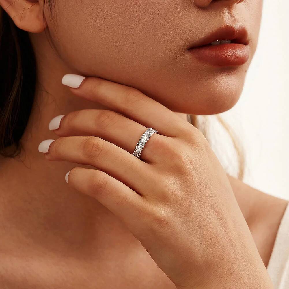 KNOBSPIN D VVS1 Moissanite Rings for Women Stackable Full Eternity Wedding Band 18K White Gold Plated s925 Sterling Silver Ring